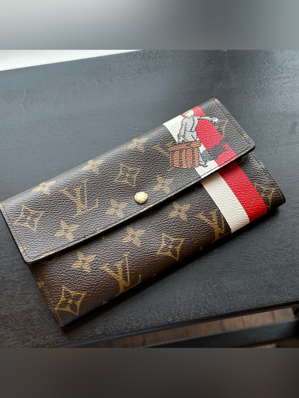 LOUIS VUITTON Portefeuille Sarah Limited Edition Monogram Groom Wallet